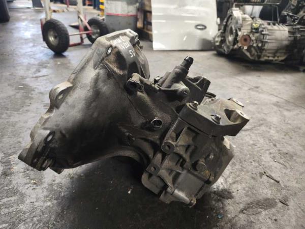 BOITE DE VITESSE MANUEL OPEL CORSA E 1.4 ESSENCE CODE MDG ( 5-VITESSE) - Vue 5